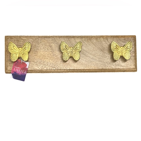 NWT 3 Butterfly Gold Toned Hooks mounted on wood panel - Picture 8 of 9